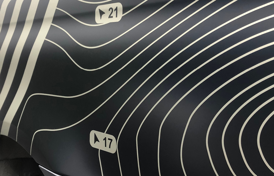 Vanfolierung Liniendetail Seitenansicht Camper Van